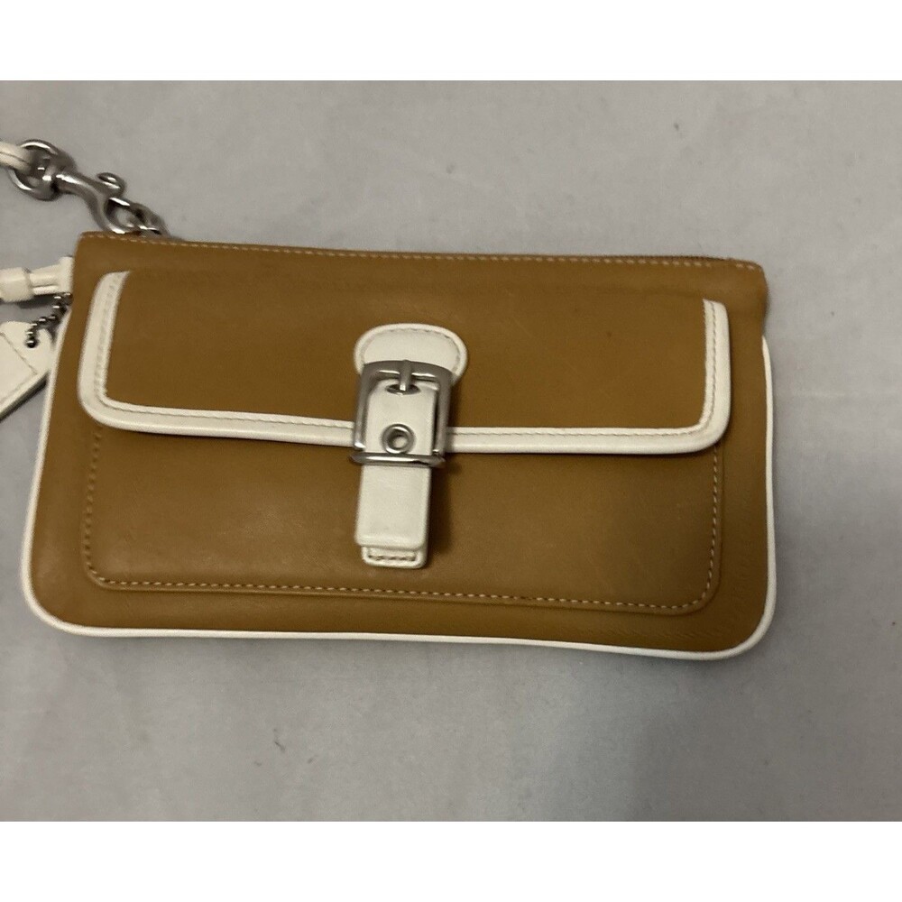 Coach Wristlet Tan Leather Clutch Small Purse Top Zip Front Magnetic Snap - Picture 2 of 7